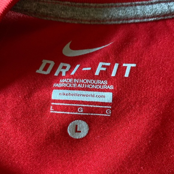 Nike Dri- Fit T-shirt - Picture 2 of 2